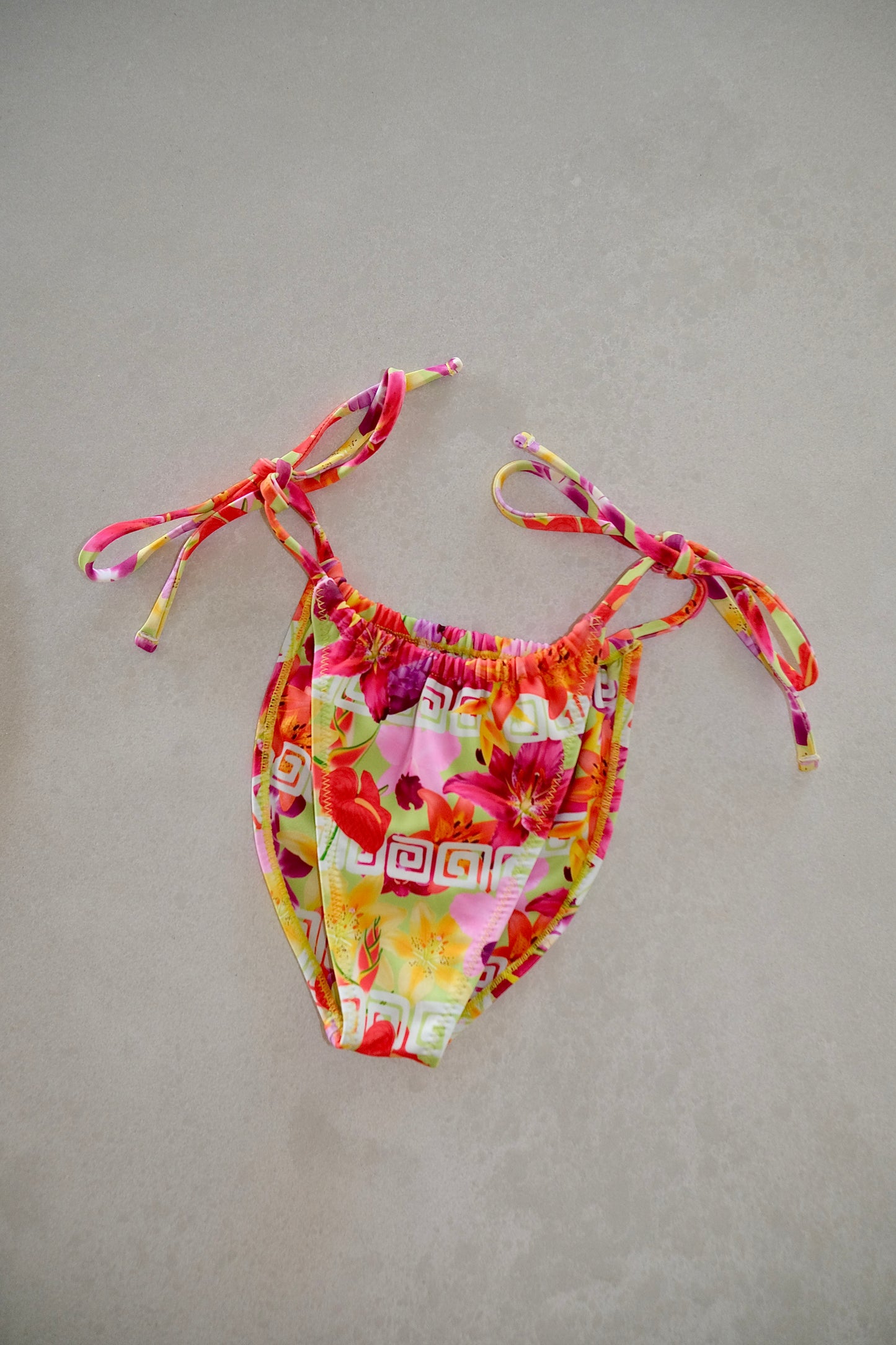 TANGO STRING BIKINI BOTTOMS | TROPIC BOUQUET